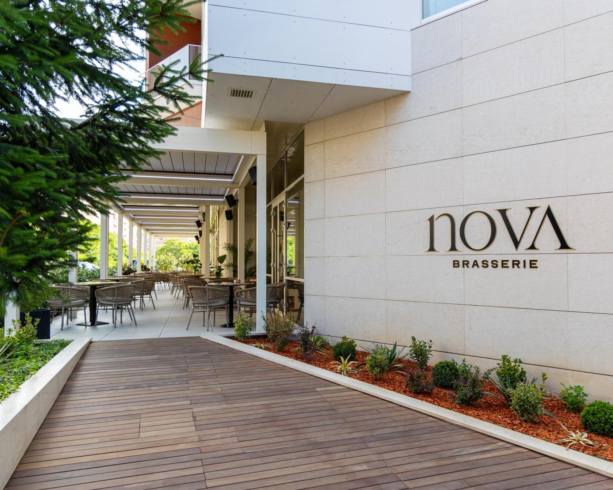 Nova Luxury 4* Targoviste