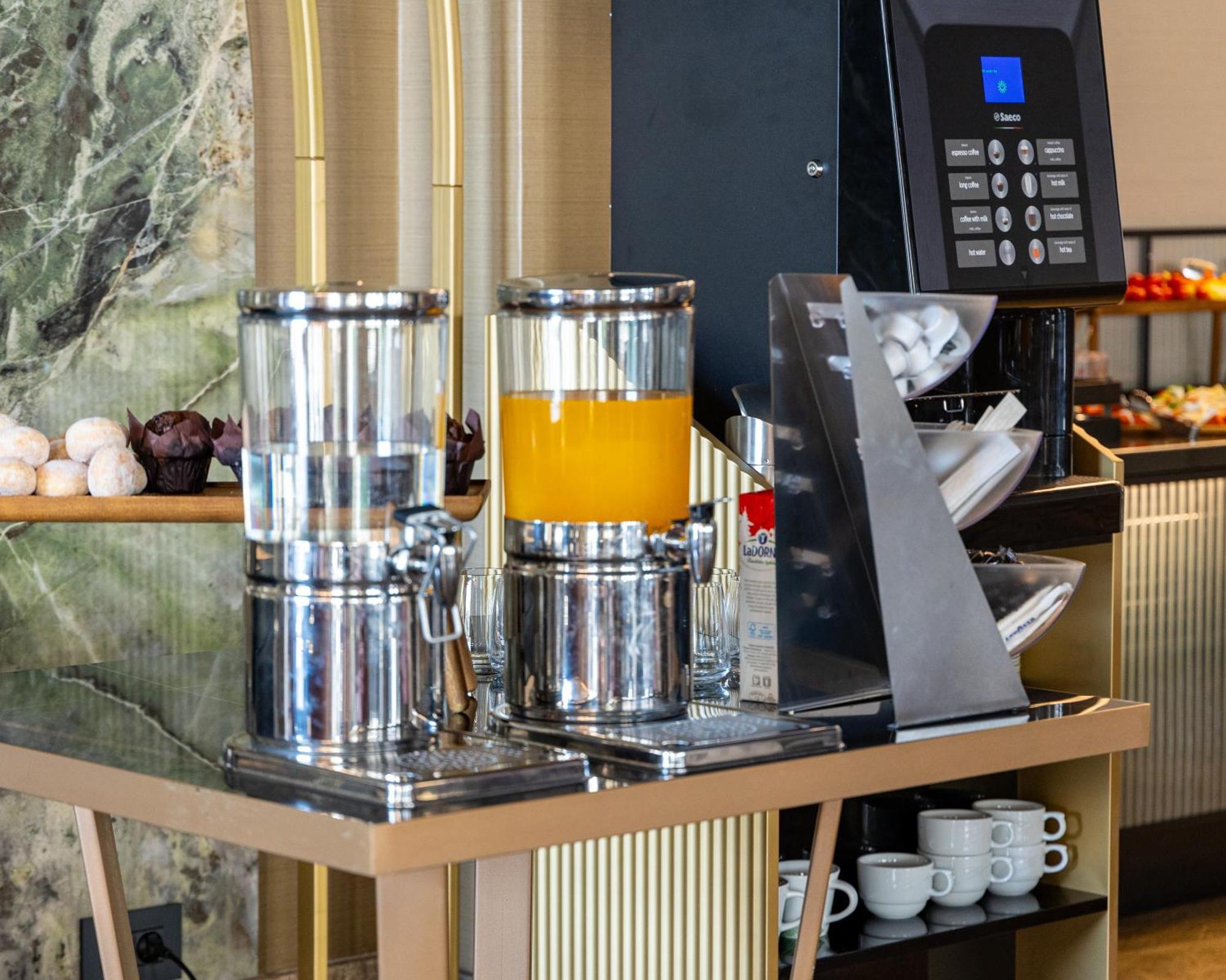 Nova Luxury Hotel 4*
